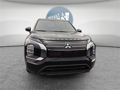 2026 Mitsubishi Outlander SE