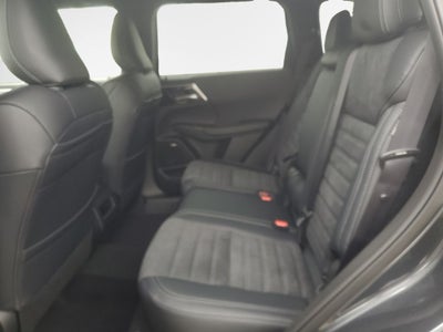 2026 Mitsubishi Outlander LE