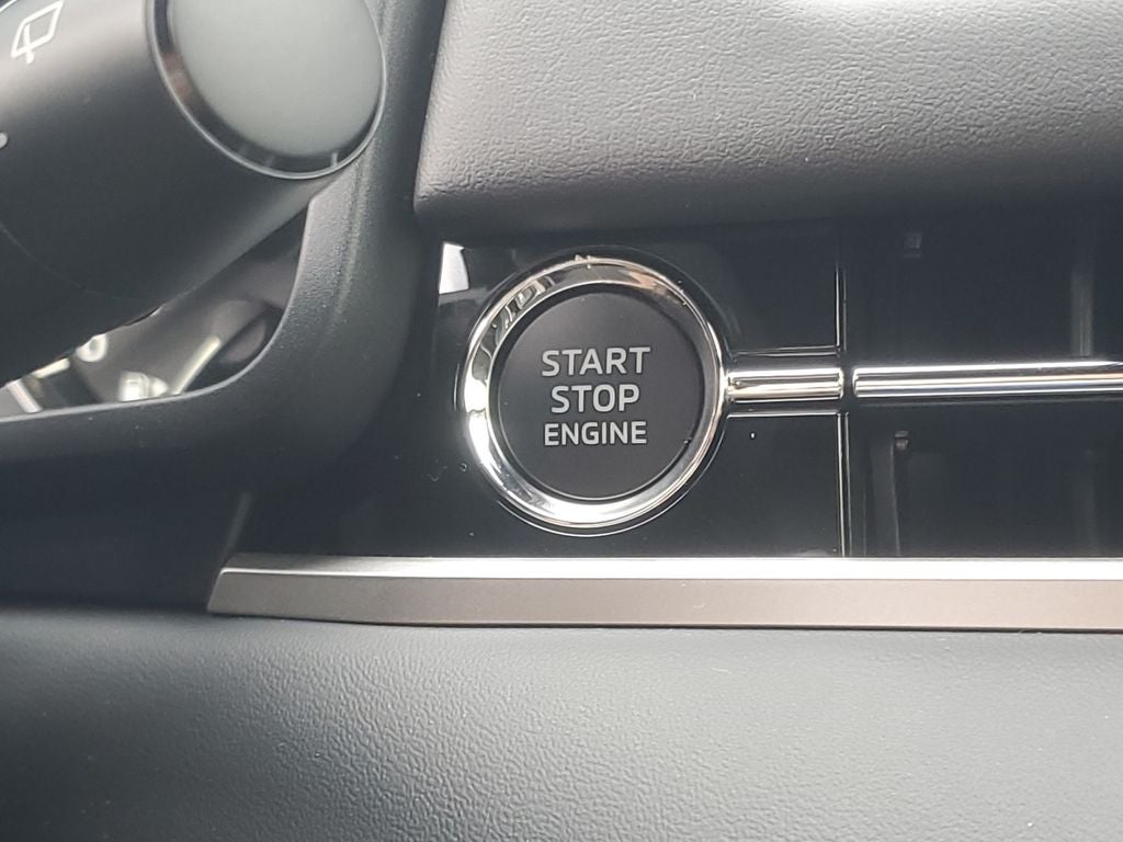 2026 Mitsubishi Outlander LE