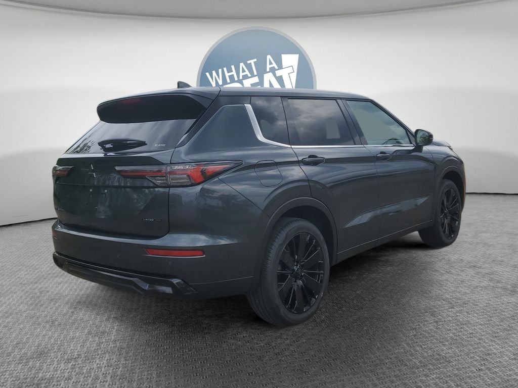 2026 Mitsubishi Outlander LE