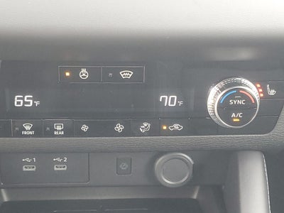 2026 Mitsubishi Outlander LE