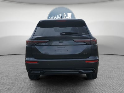 2026 Mitsubishi Outlander LE