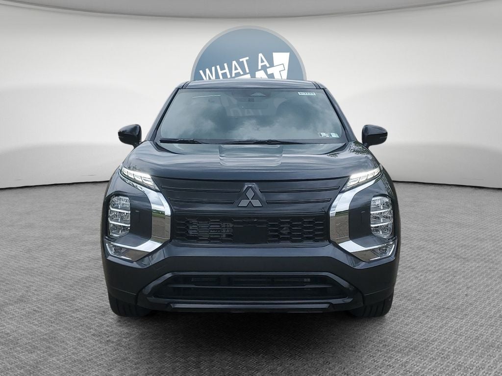 2026 Mitsubishi Outlander LE
