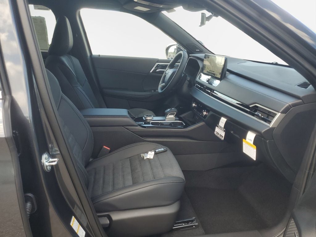 2026 Mitsubishi Outlander LE