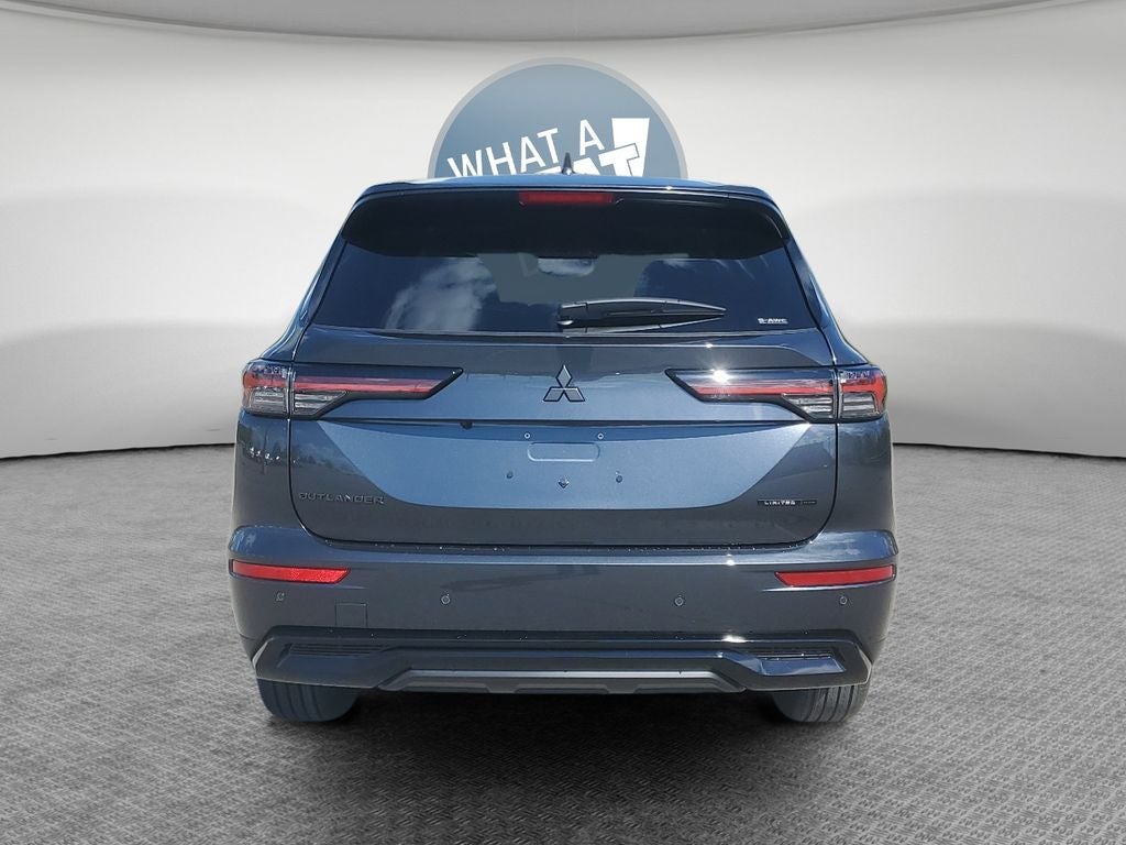 2026 Mitsubishi Outlander LE
