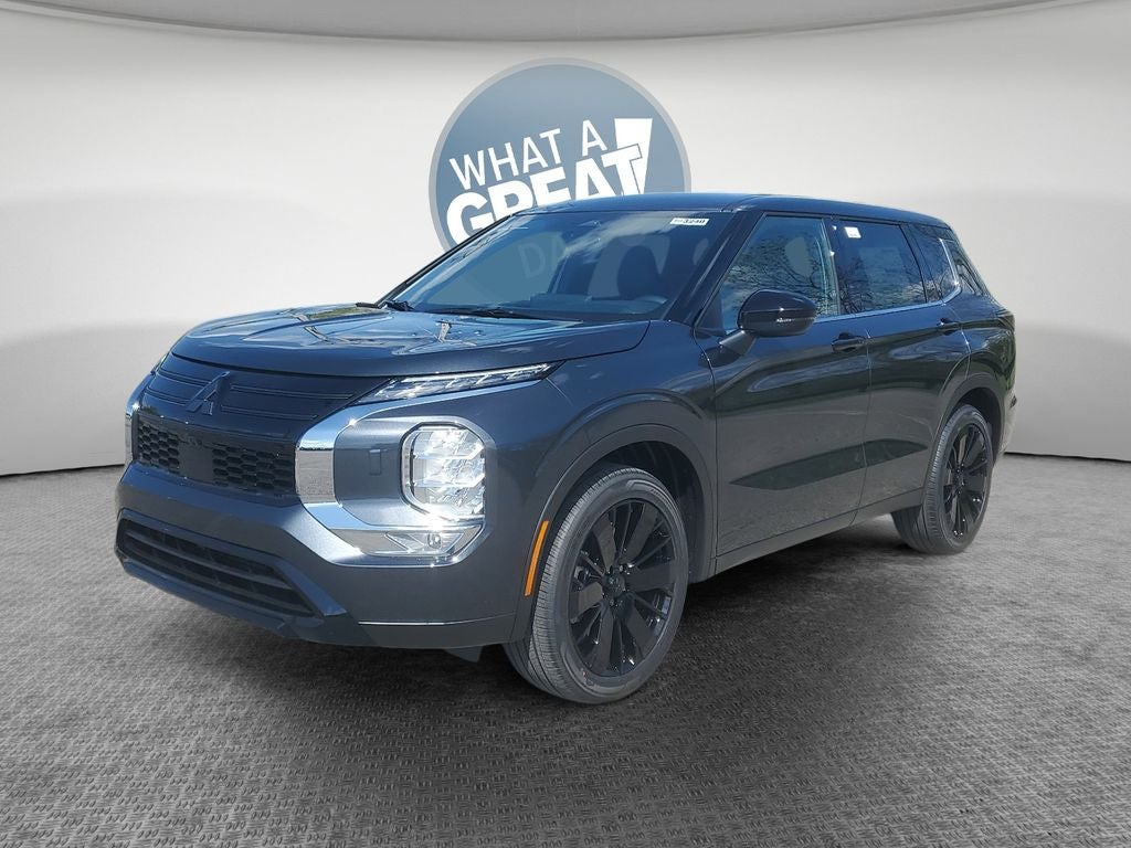 2026 Mitsubishi Outlander LE