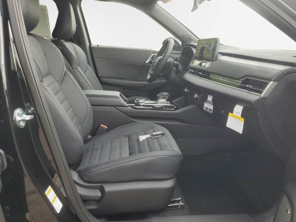 2026 Mitsubishi Outlander LE