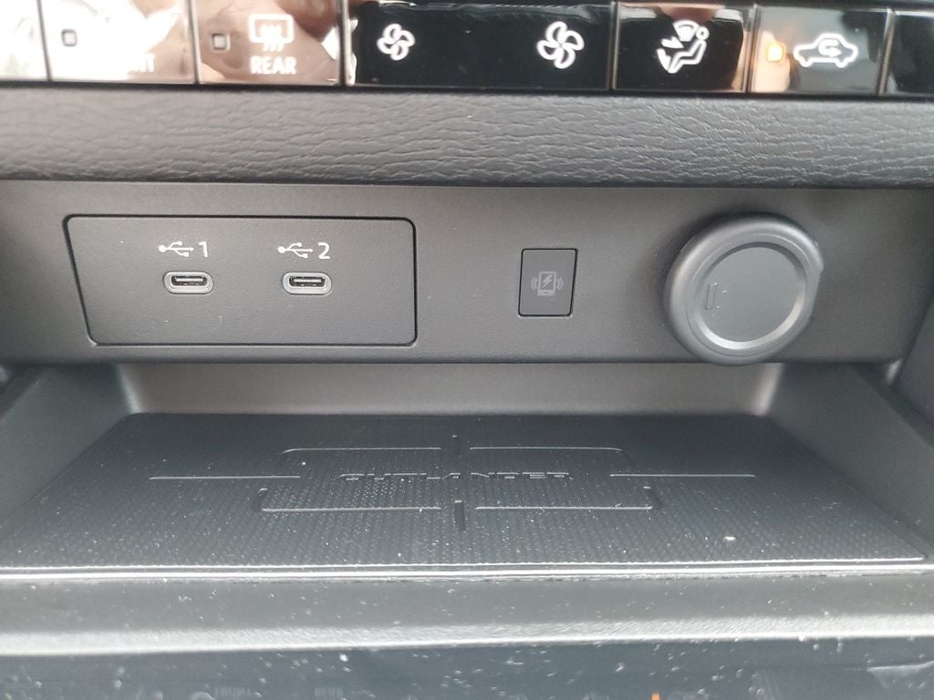 2026 Mitsubishi Outlander LE