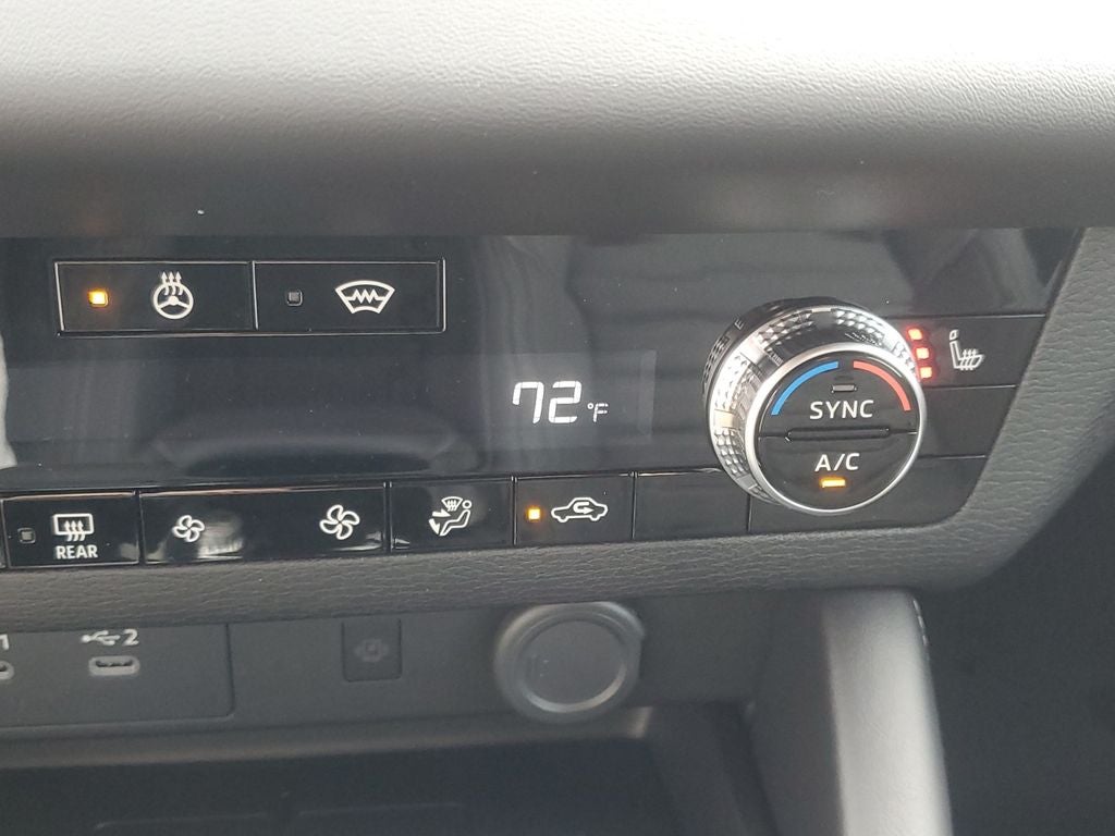 2026 Mitsubishi Outlander LE