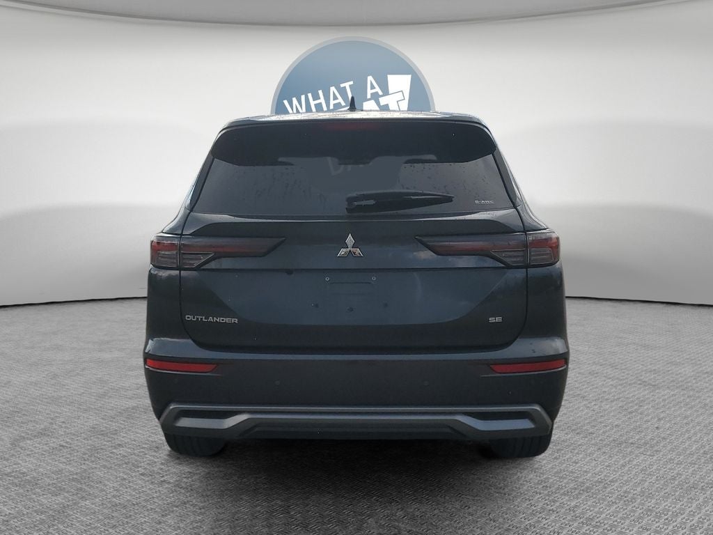 2026 Mitsubishi Outlander LE