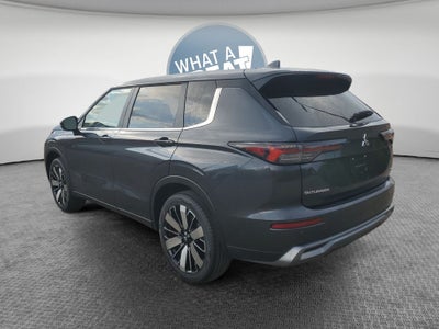 2026 Mitsubishi Outlander LE