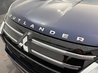 2026 Mitsubishi Outlander SE