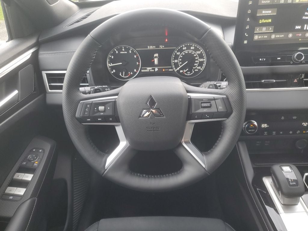 2026 Mitsubishi Outlander LE