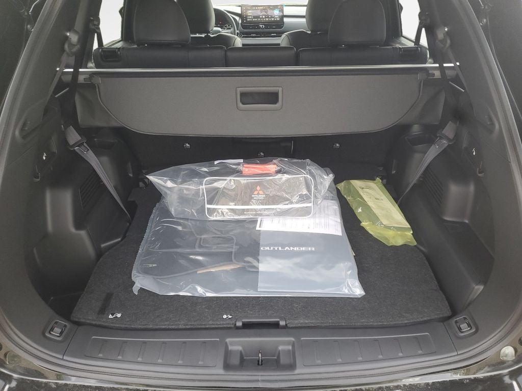 2026 Mitsubishi Outlander LE