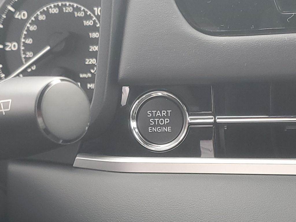 2026 Mitsubishi Outlander LE