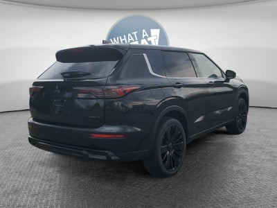2026 Mitsubishi Outlander LE