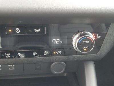 2026 Mitsubishi Outlander LE