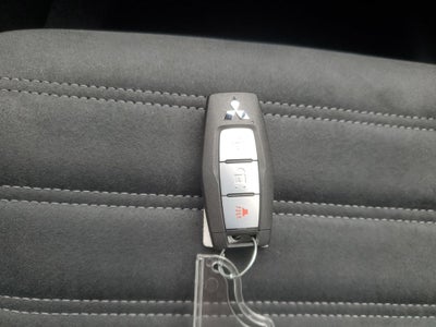 2026 Mitsubishi Outlander LE