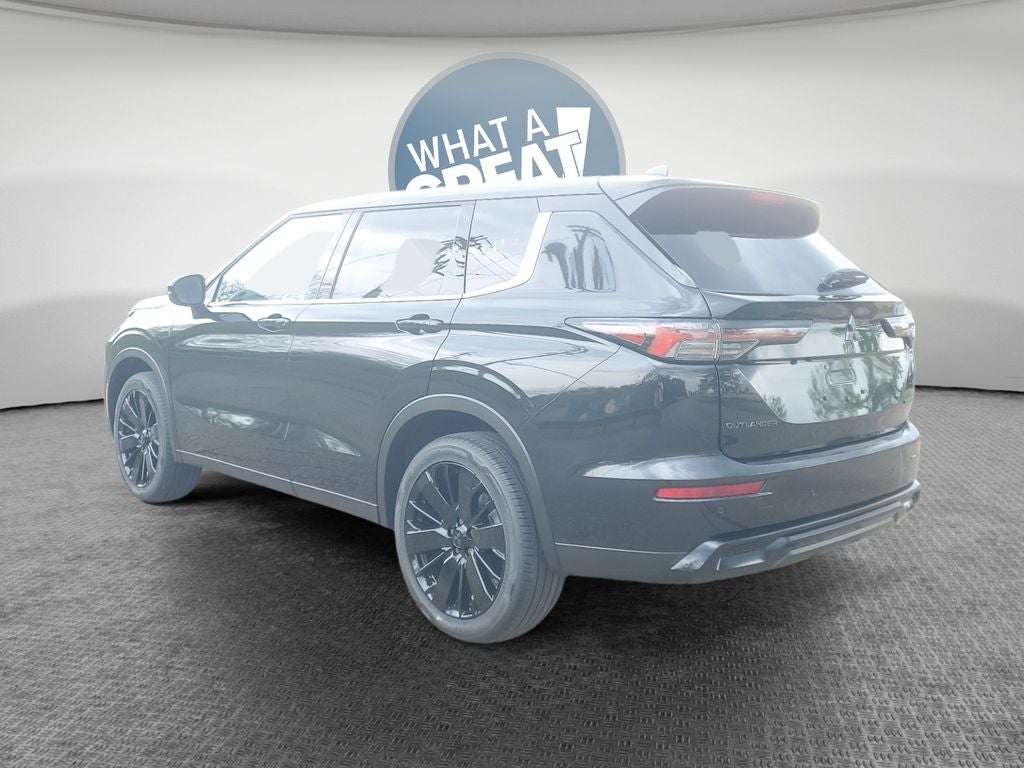 2026 Mitsubishi Outlander LE
