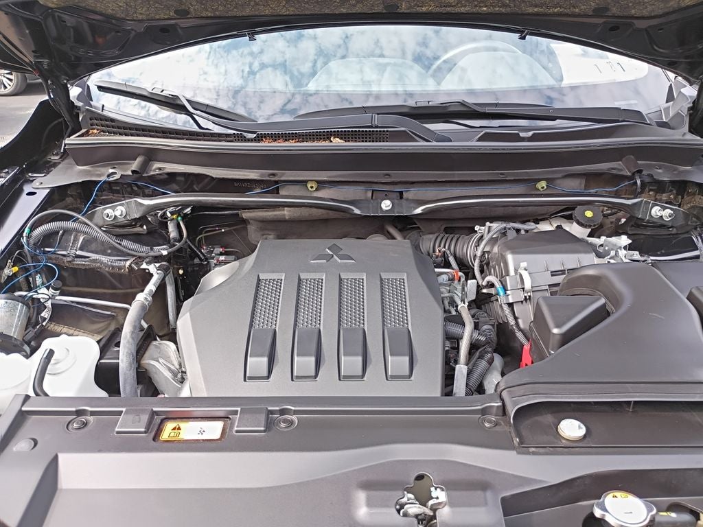 2026 Mitsubishi Outlander Base