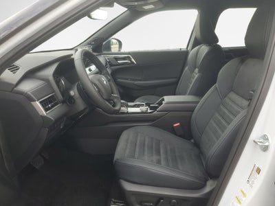 2026 Mitsubishi Outlander LE