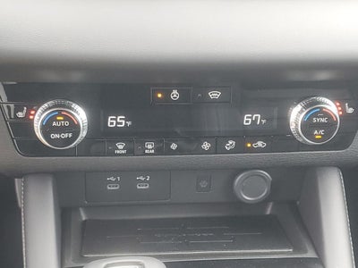 2026 Mitsubishi Outlander LE