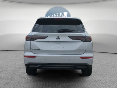2026 Mitsubishi Outlander LE