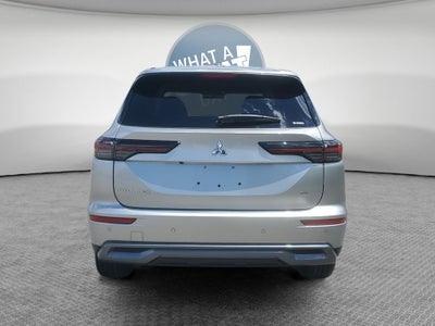 2026 Mitsubishi Outlander SE