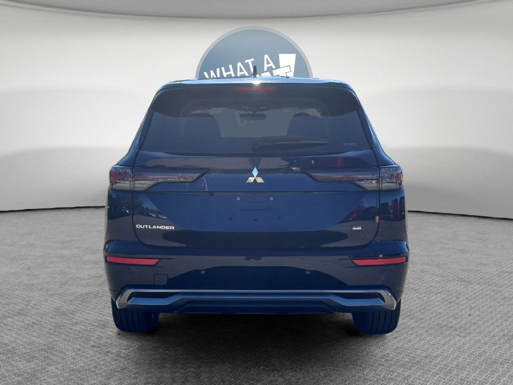 2026 Mitsubishi Outlander SE