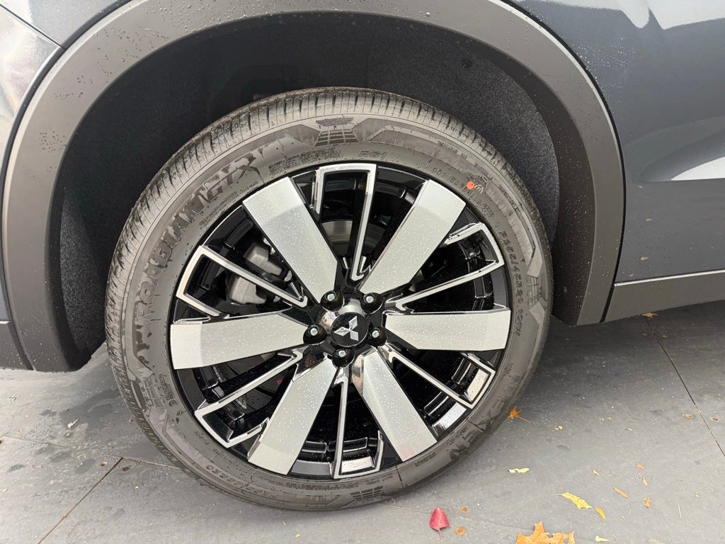 2025 Mitsubishi Outlander SEL