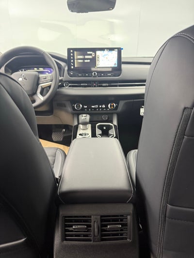 2025 Mitsubishi Outlander SEL