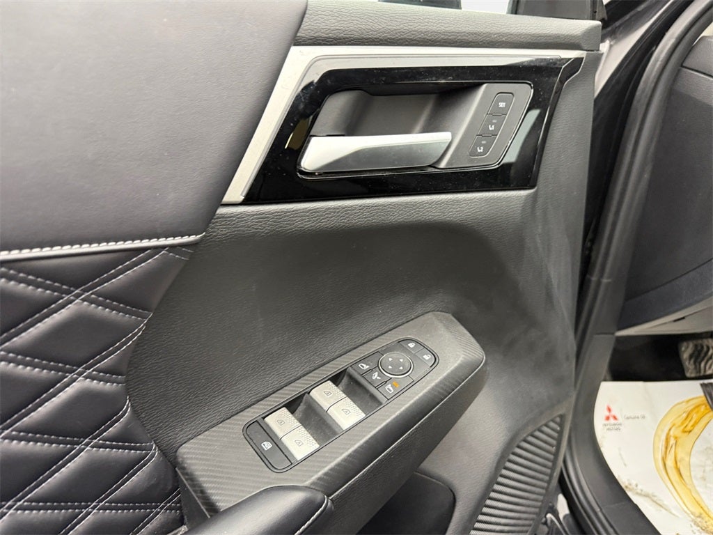 2024 Mitsubishi Outlander SEL