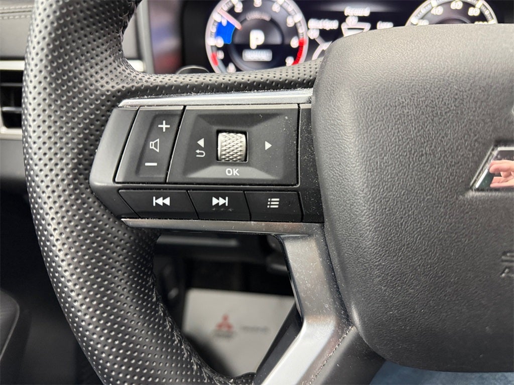 2024 Mitsubishi Outlander SEL