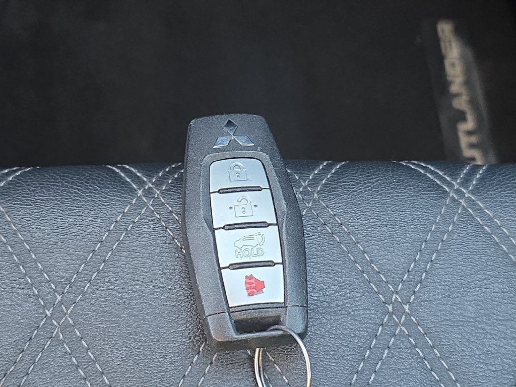 2024 Mitsubishi Outlander SEL