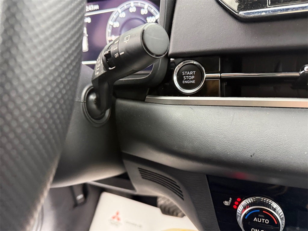 2024 Mitsubishi Outlander SEL