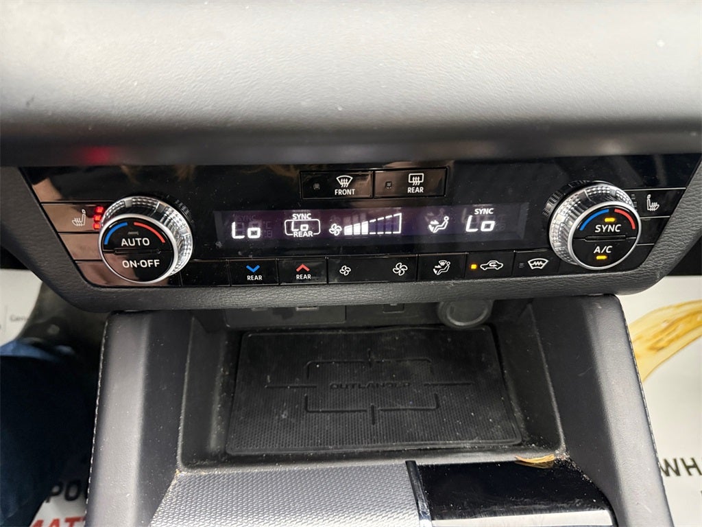 2024 Mitsubishi Outlander SEL