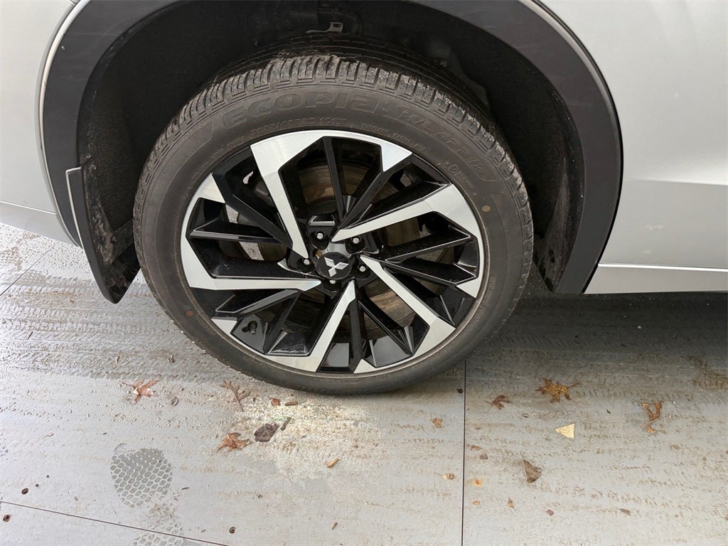 2024 Mitsubishi Outlander SEL