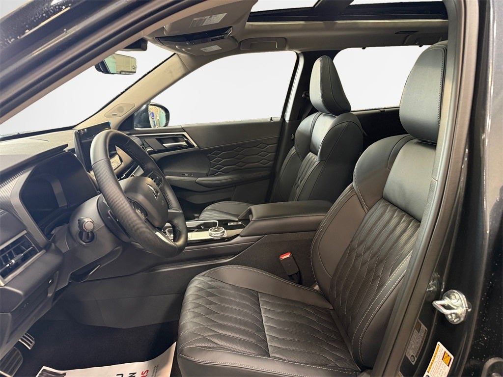 2025 Mitsubishi Outlander SEL