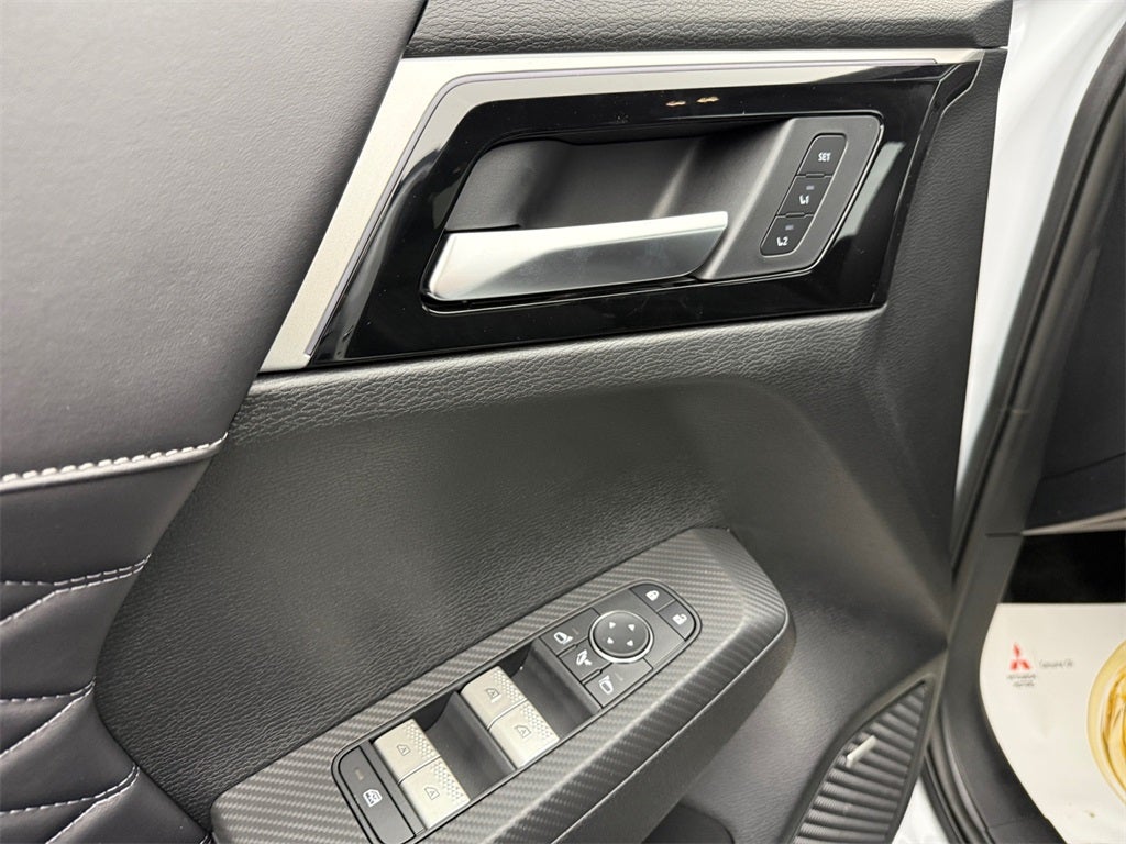 2026 Mitsubishi Outlander SEL