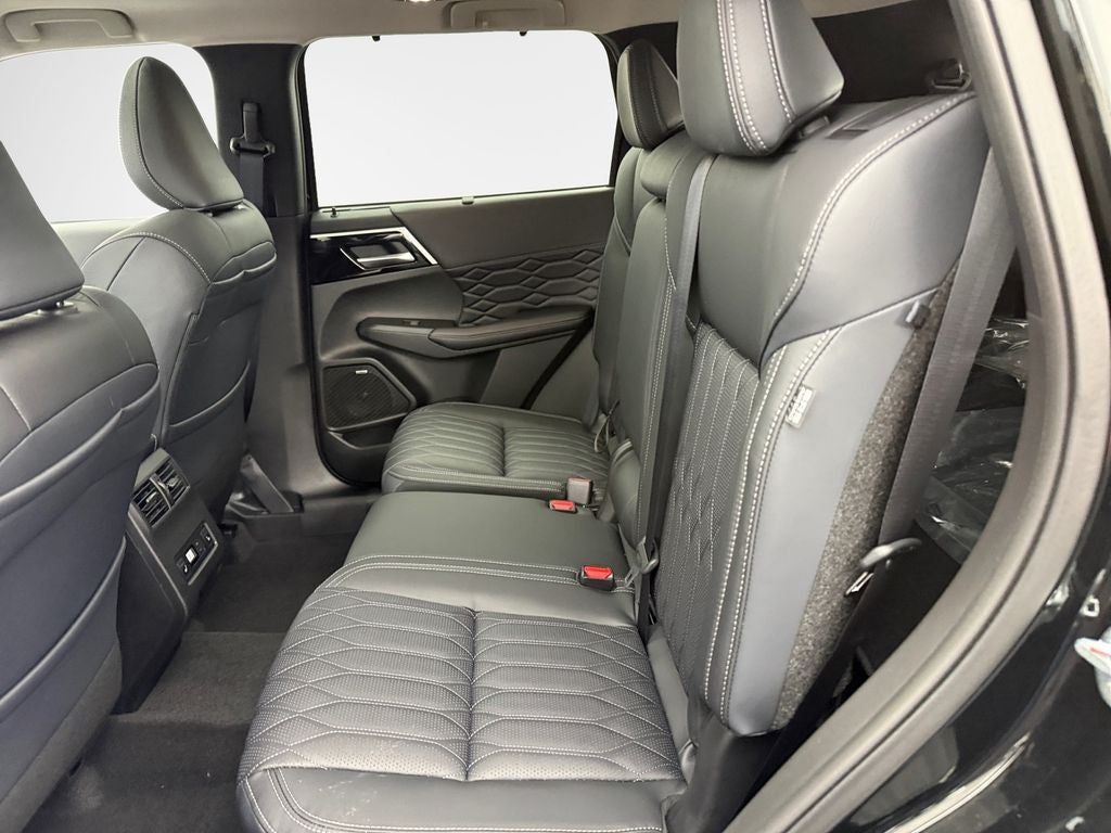 2026 Mitsubishi Outlander SEL