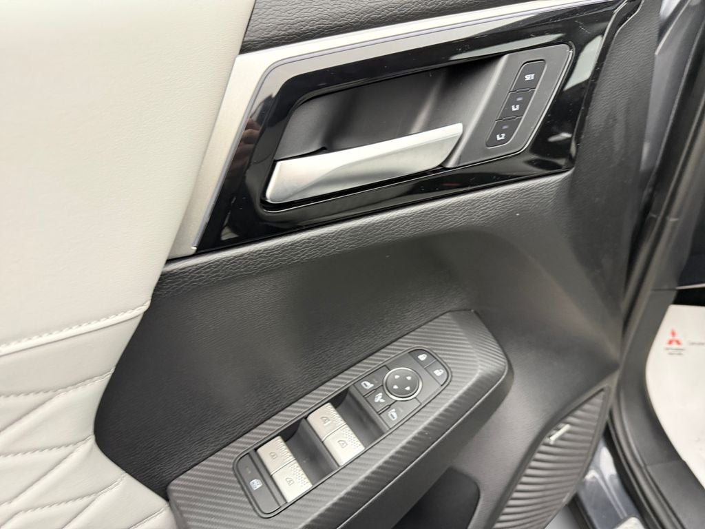 2026 Mitsubishi Outlander SEL