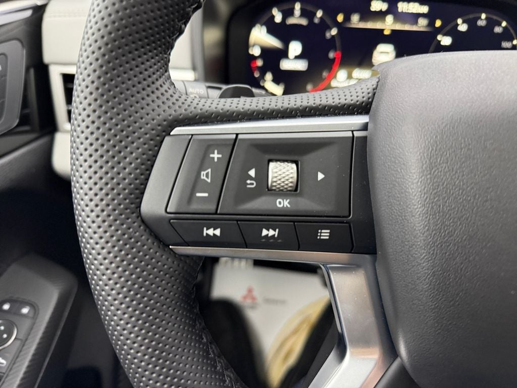 2026 Mitsubishi Outlander SEL