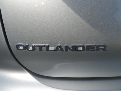 2025 Mitsubishi Outlander PHEV ES