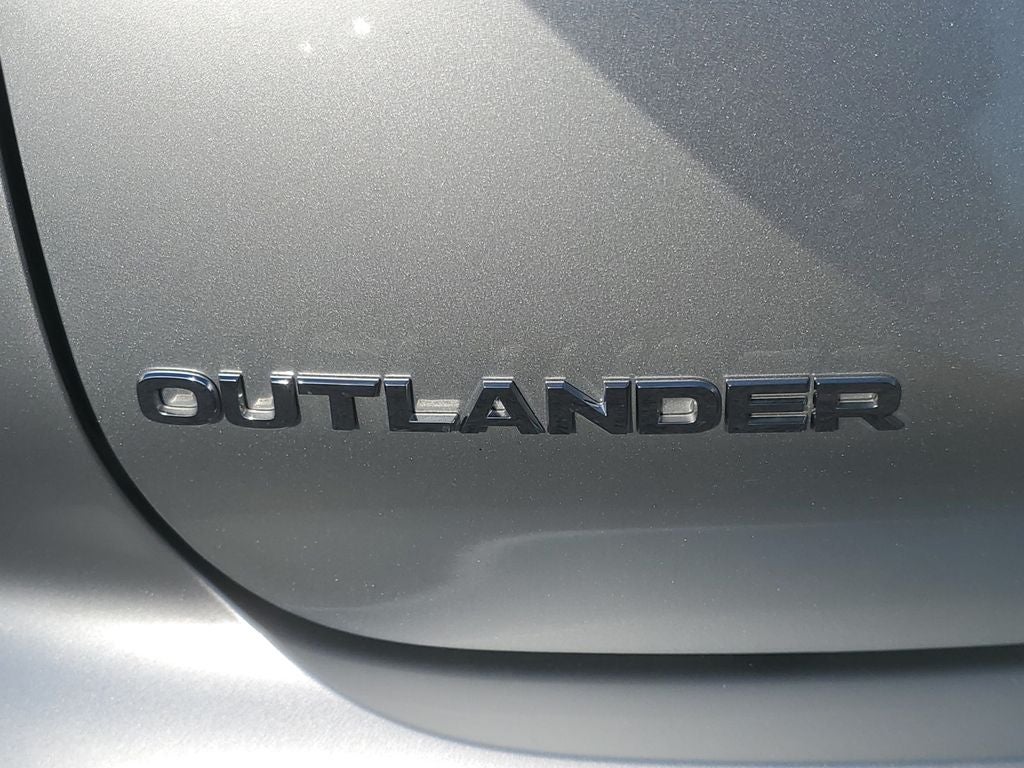 2025 Mitsubishi Outlander PHEV ES