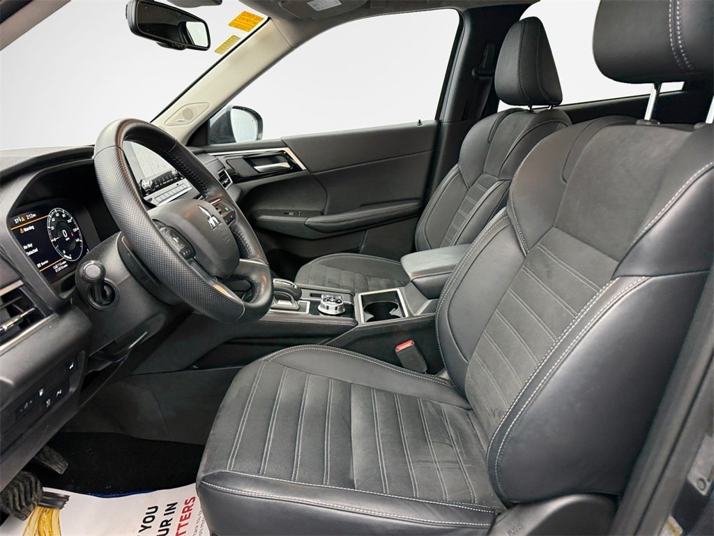 2024 Mitsubishi Outlander PHEV SE