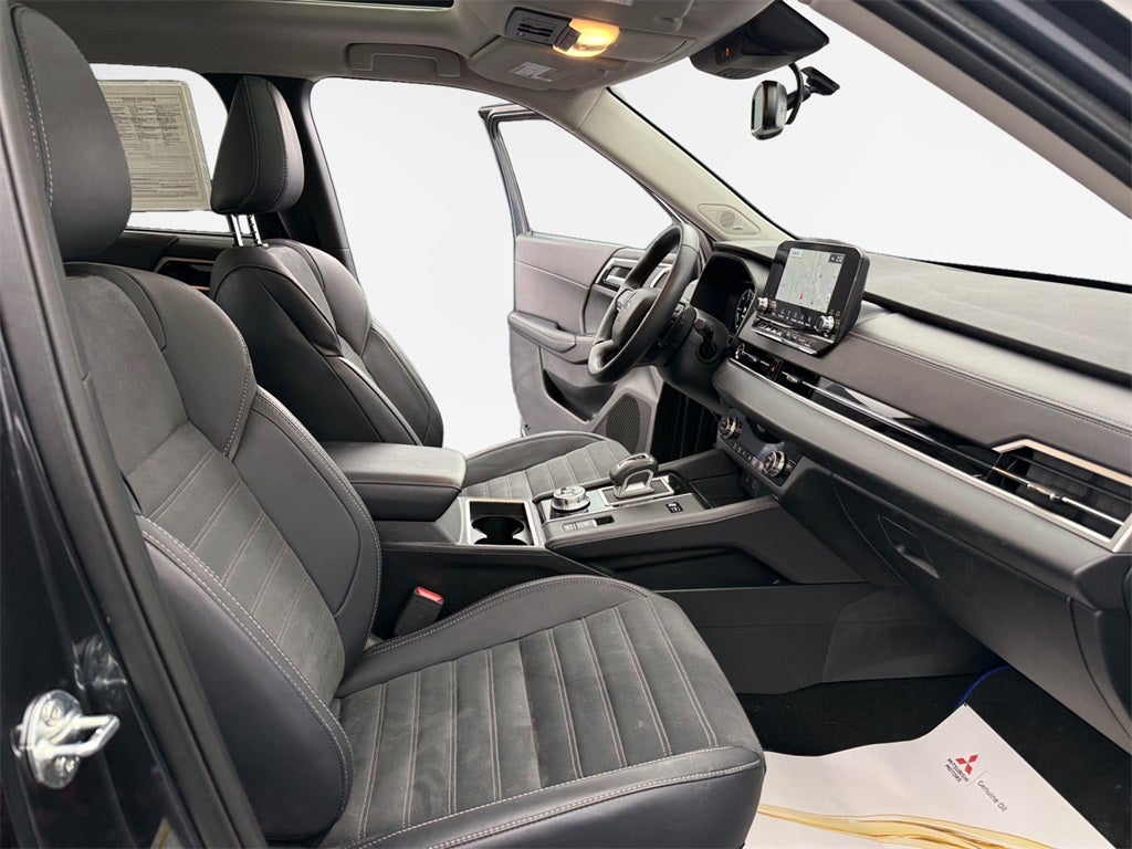 2024 Mitsubishi Outlander PHEV SE