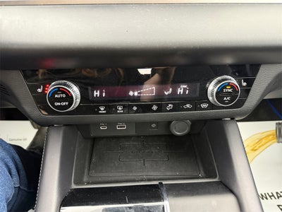 2024 Mitsubishi Outlander PHEV SE