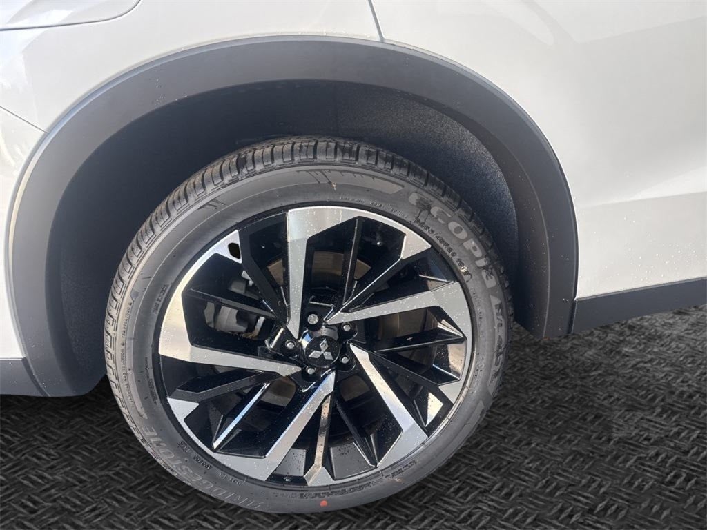 2025 Mitsubishi Outlander PHEV SE