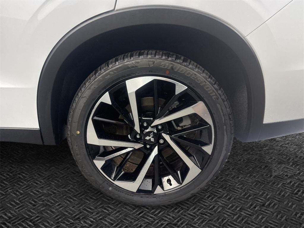 2025 Mitsubishi Outlander PHEV SE