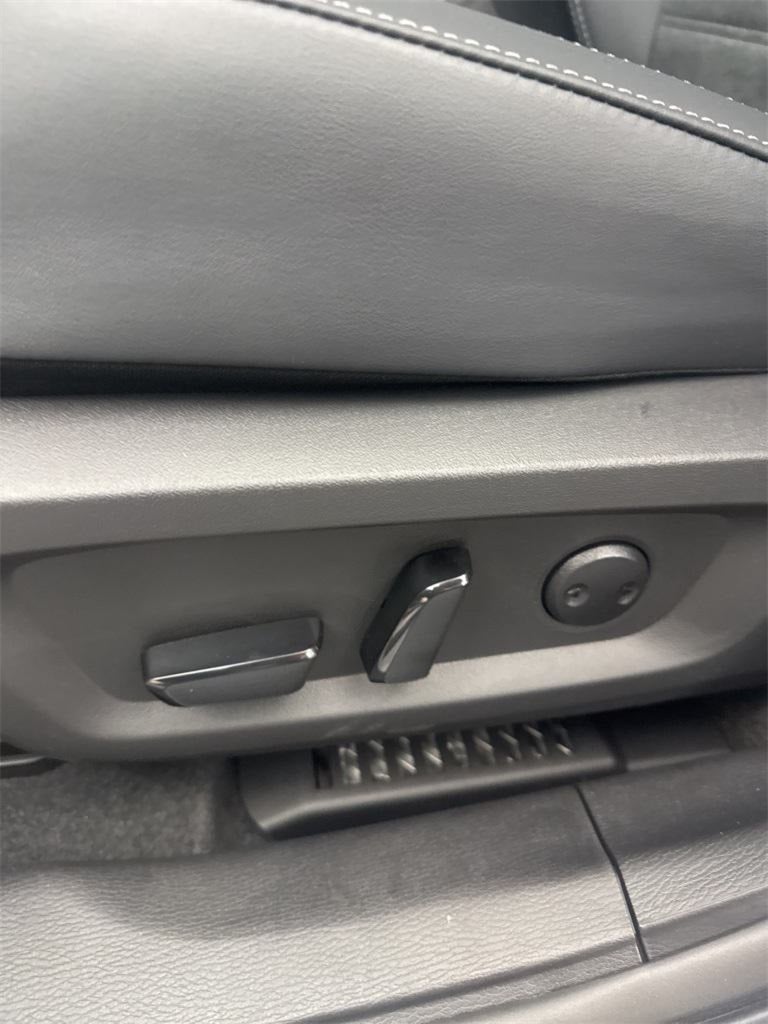 2025 Mitsubishi Outlander PHEV SE